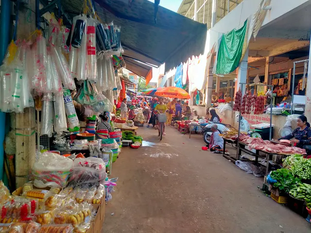 Psar Deum Kralanh Market