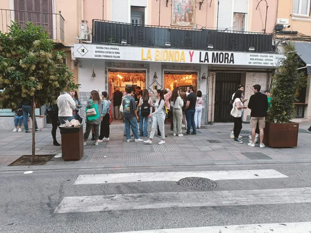 La Bionda y la Mora | Bar de tapas italianas