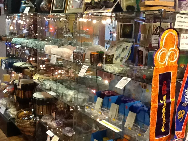 Avant Garde Salon, New Age Boutique & Wellness Center