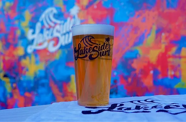 Twocan Jenny's Surf Bar