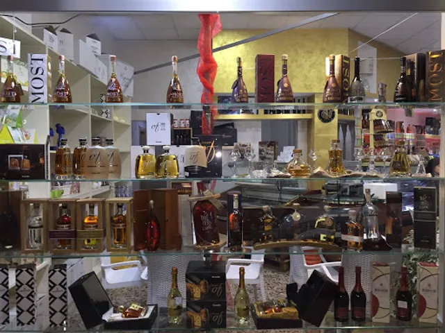 Bar Fremmete - Jolly