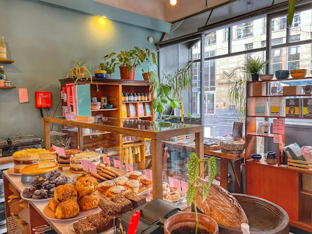 Lovecrumbs West Port