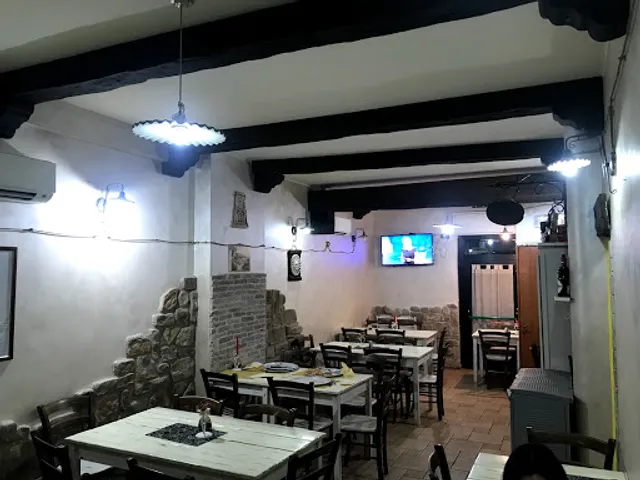 PIZZERIA MONDO PIZZA AL TAGLIO E AL TAVOLO DI MARTINI ROBERTO