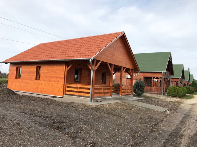 Sárberki Horgásztó- Sárberki Fishing Lake