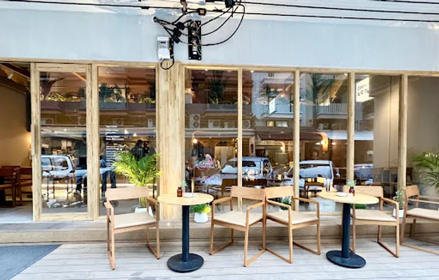 Sarnies カフェ Sukhumvit