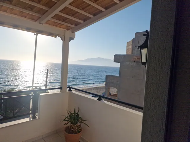 Finikas Studios & Apartments