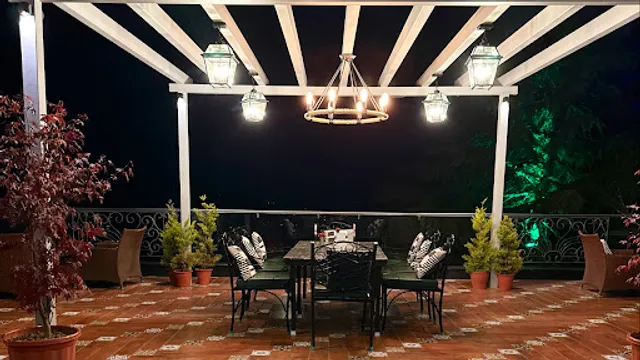 Tipsy Yake A Rooftop Bar & Grill @ Hotel Mount View