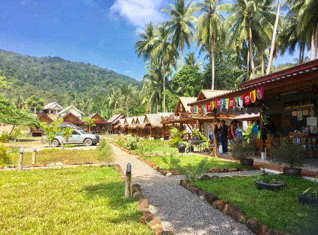 Mook Anda Lanta Village