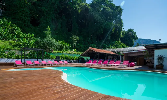 Base Ao Nang Beachfront Hostel by Nomads