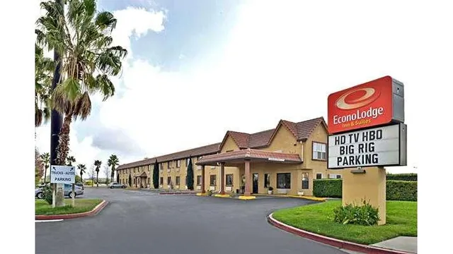 Econo Lodge Inn & Suites Corning Travel Center
