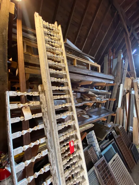 Dell's Architectural Antiques