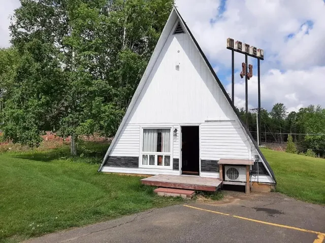 Howard Johnson by Wyndham Woodstock NB