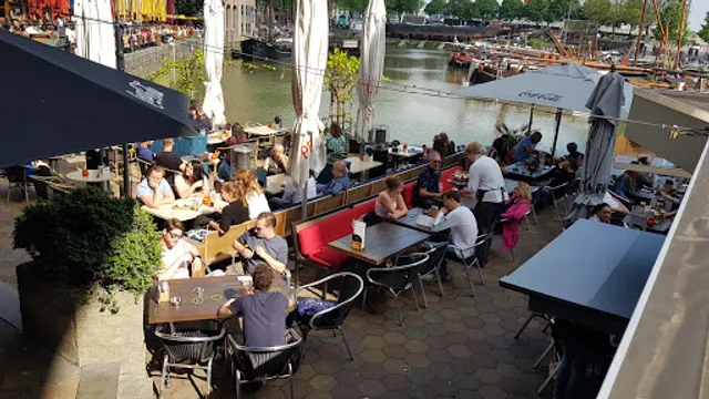 APARTT - Steak on the Stone and Fondue