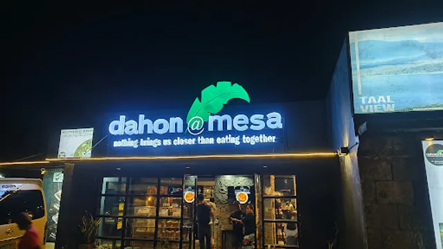 Dahon at Mesa - Tagaytay