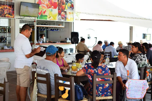 Asadero Y Mariscos Puerta Grande