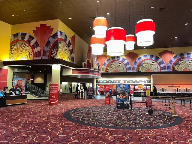AMC Streets of Woodfield 20