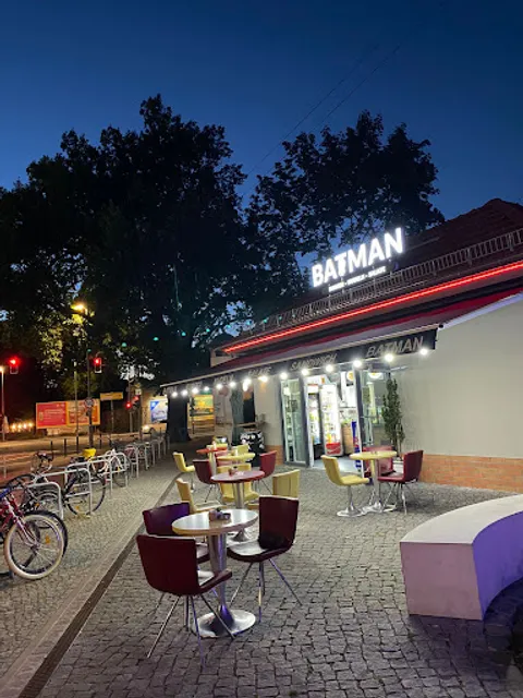 Batman Burger Nudeln Salate