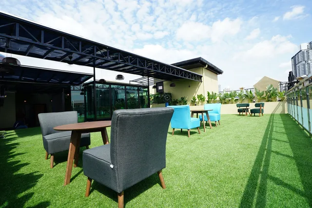 Dē MOCCIS Boutique Hotel