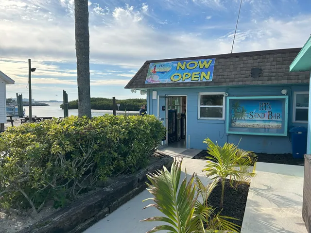 HT's Sand Bar & Bistro