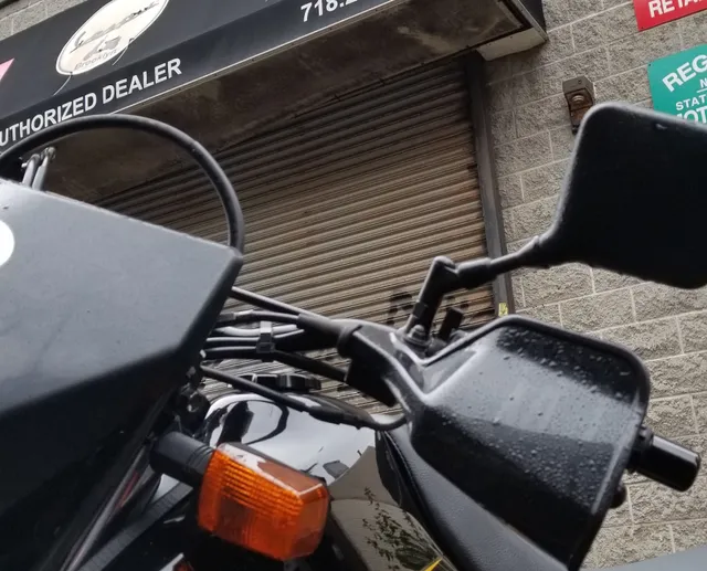 Aprilia & Moto Guzzi Brooklyn