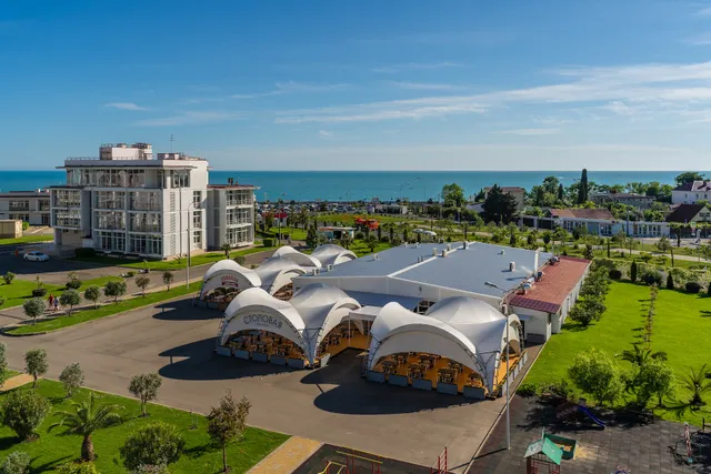 Barkhatnyye Sezony Yekaterininskiy Kvartal