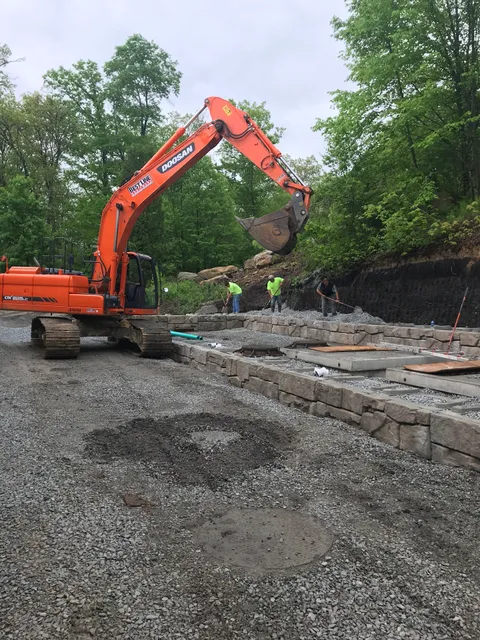 Demco Excavating & Paving