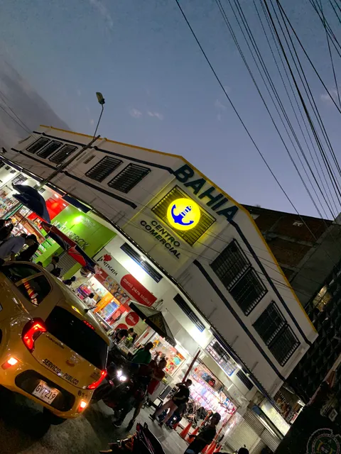 Centro Comercial Bahía 14