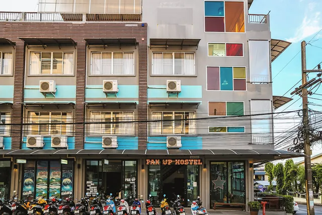 Pak-Up Hostel แพ็คอัพ โฮสเทล