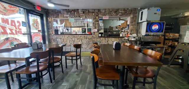 Sam’s Coal Fired Pizza Barstool 8.4