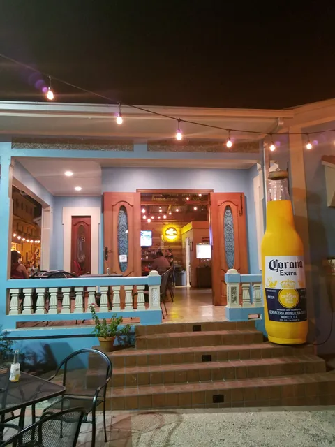 Andares Bistro Cafe & Pub