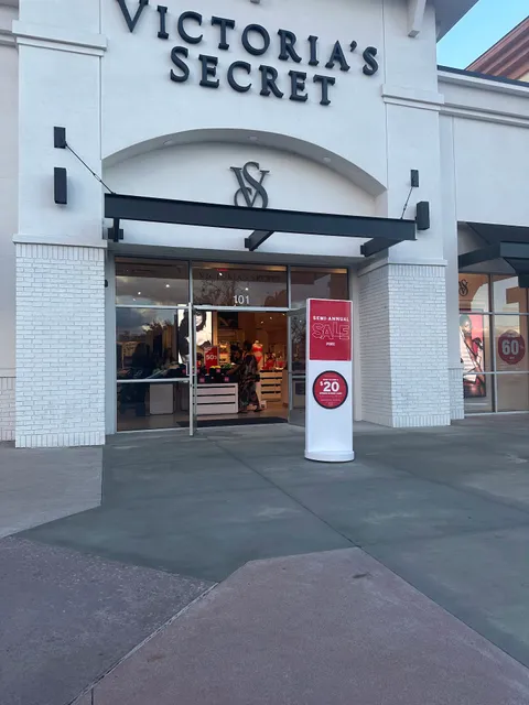 Victoria's Secret & PINK