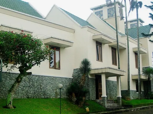 Bumi Ciherang Hotel & Villa