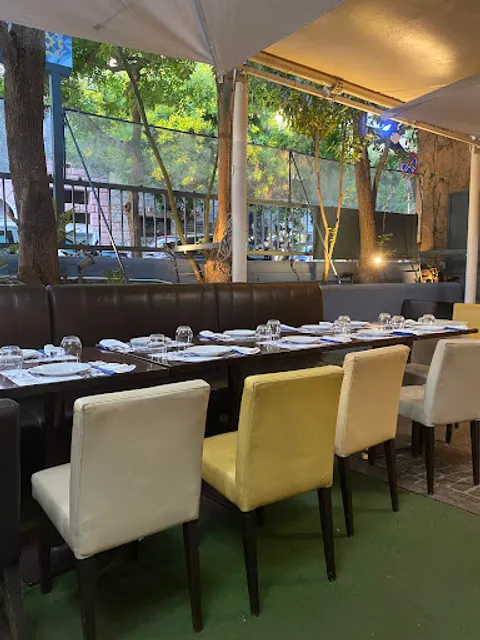 Donna Cira - Ostiense