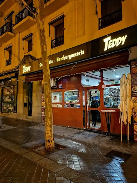 Cervecería - hamburgueseria Teddy
