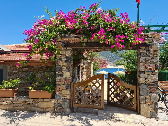 Akkum Gezer Motel Selimiye