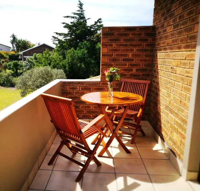 Garden Route Island Guesthouse and Cottages