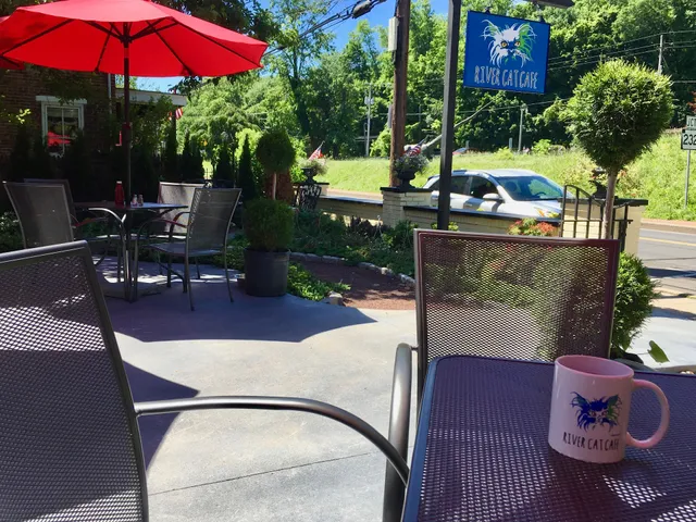 River Cat Cafe