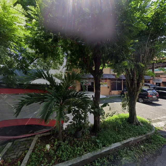 Soto Ayam Lamongan dan Aneka Lalapan (Mas Joko)