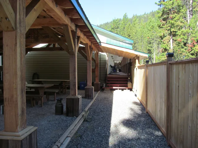 Manning Park East Gate Lodge