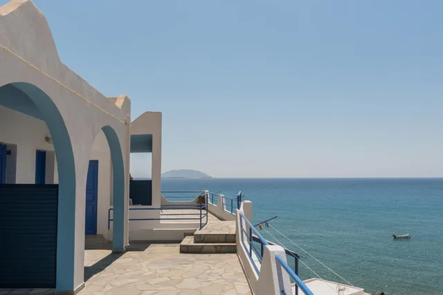 ΦΑΡΟΣ Διαμερίσματα