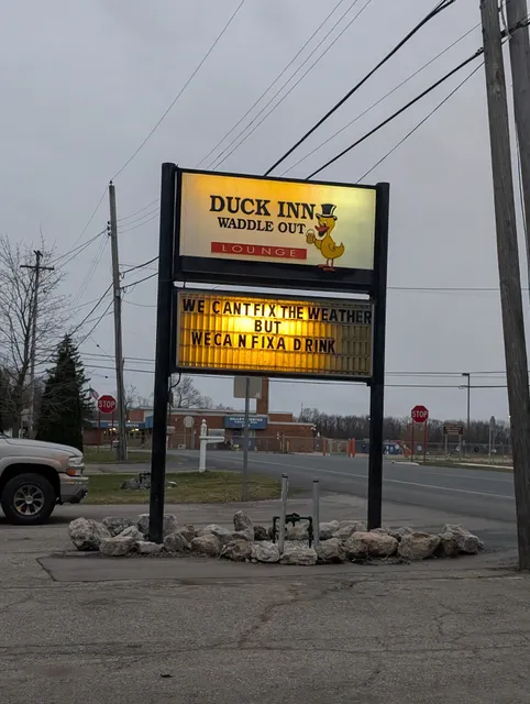 Duck Inn-Waddle Out Lounge