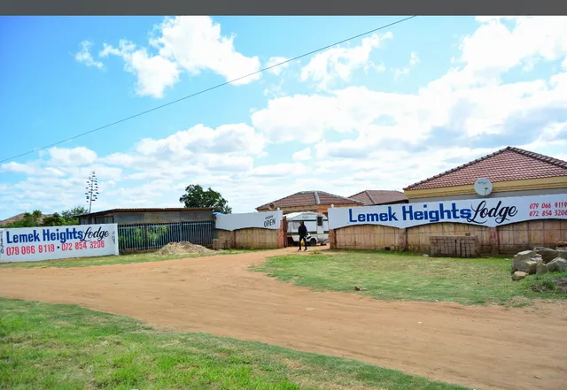 Lemek heights lodge