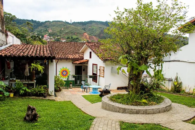 CASA PITANGA - Hospedagem e Espaço Cultural