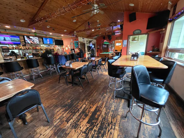 Hunter Creek Bar & Grill