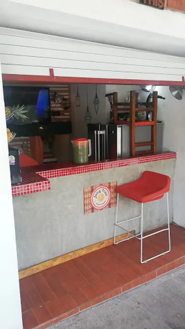 Juicy Fruit Jugueria Express