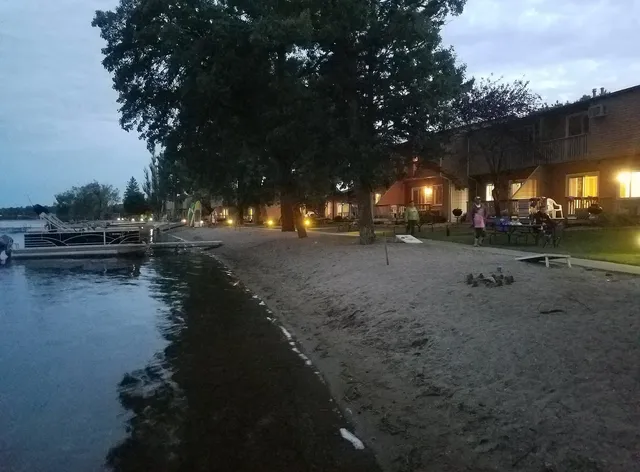 Breezy Shores Resort