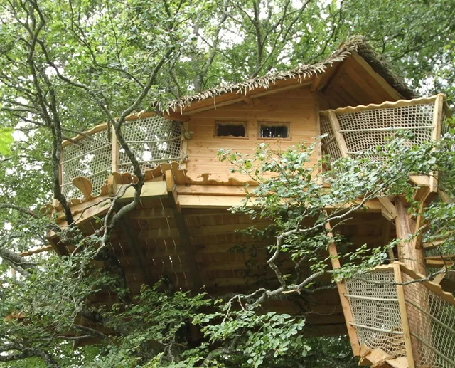 Les Cabanes dans les arbres Caluche