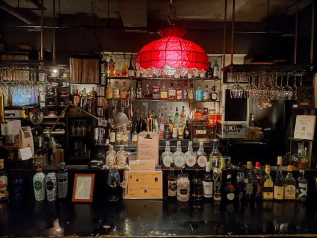 Guara mansion bar & art gallery