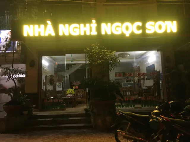 Ngoc Son Hotel