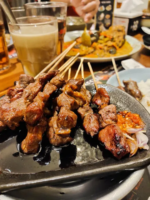 Sate Khas Senayan, Widya Chandra